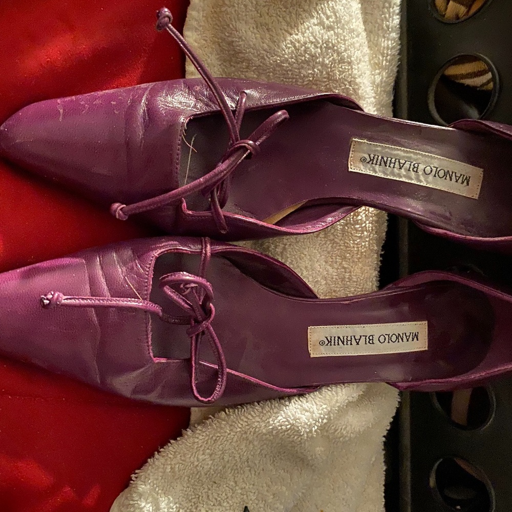Manolo Blahnik Purple leather pumps sz 6.5-7